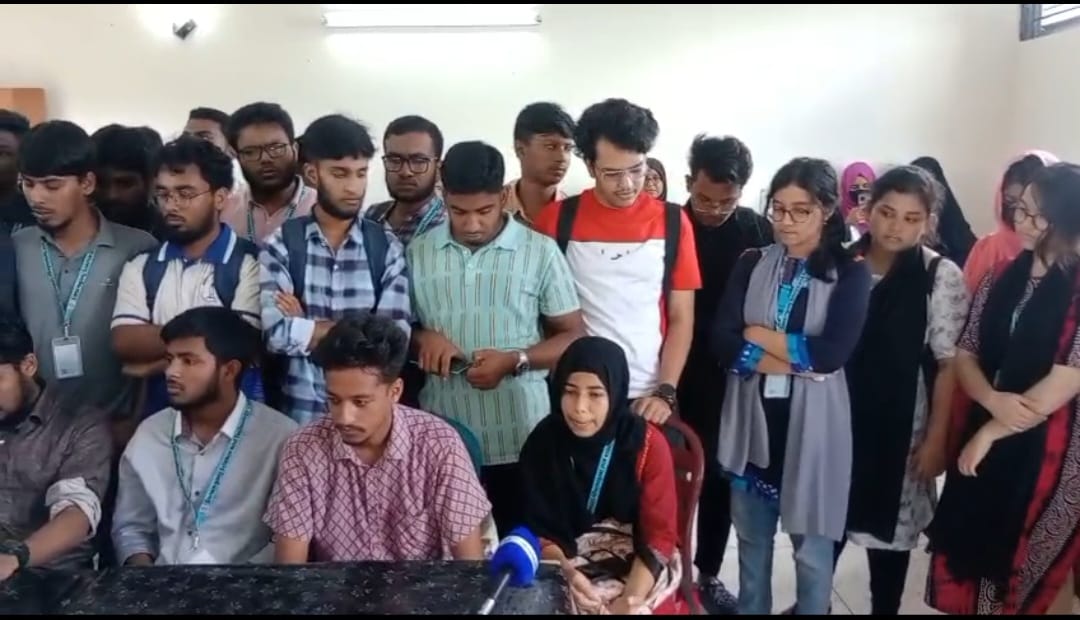 শিক্ষার্থীদের সরকারী ভাবে পরিবহনে বাস সংকট নিরসনের দাবিতে ৮ দিনের আল্টিমেটাম : দ্রুত বাস্তবায়নের দাবী