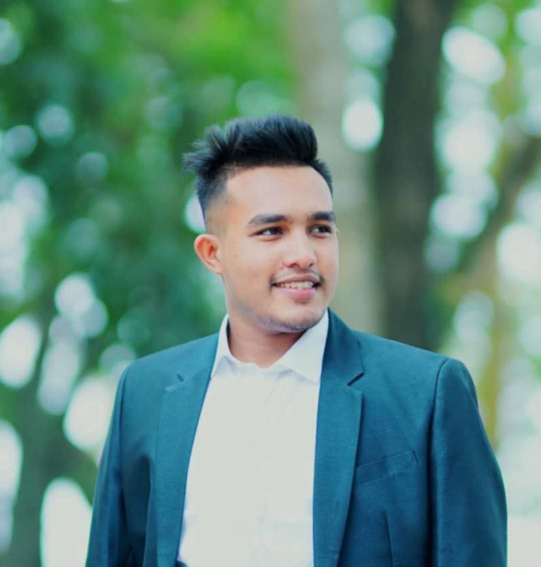 হ্যাকিং ঠেকিয়ে মানুষকে বাঁচানোই যাঁর সাফল্য •মাহিন উল হাসান শুভ•
