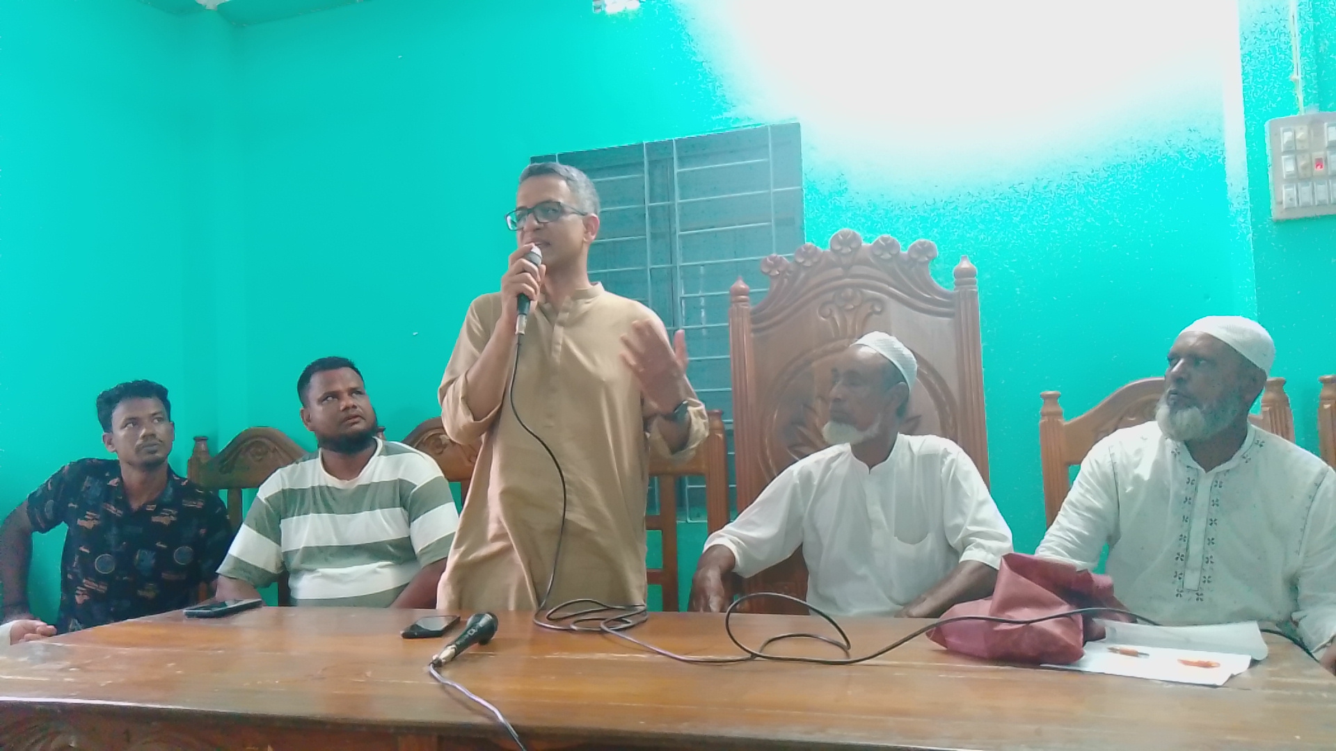 সুুনামাগঞ্জ-৩ আসনে এমপি প্রার্থী মেজর(অবঃ) আশফাক শামী’র মতবিনিময় সভা