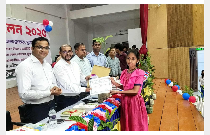 আমরা ভালো শিক্ষার্থীর সাথে ভালো শিক্ষকও চাই: জেলা প্রশাসক