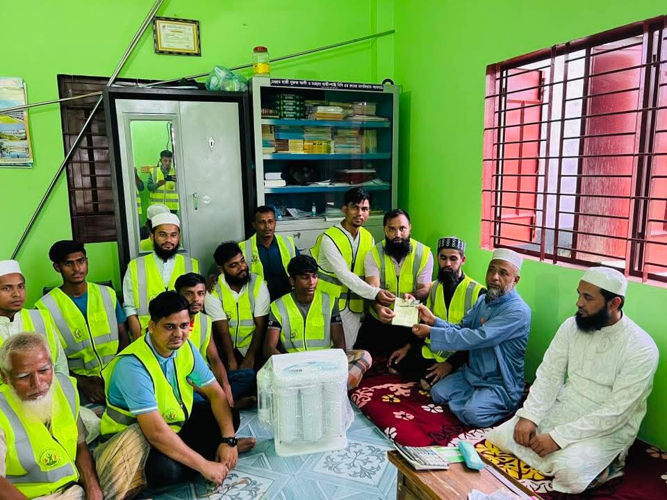 চিকারকান্দি একতা যুব সমাজ কল্যান সংগঠন-এর পক্ষ থেকে “বৃক্ষরোপণ কর্মসূচী ও ইলেট্রিক ফিল্ডার ডোনেশন”