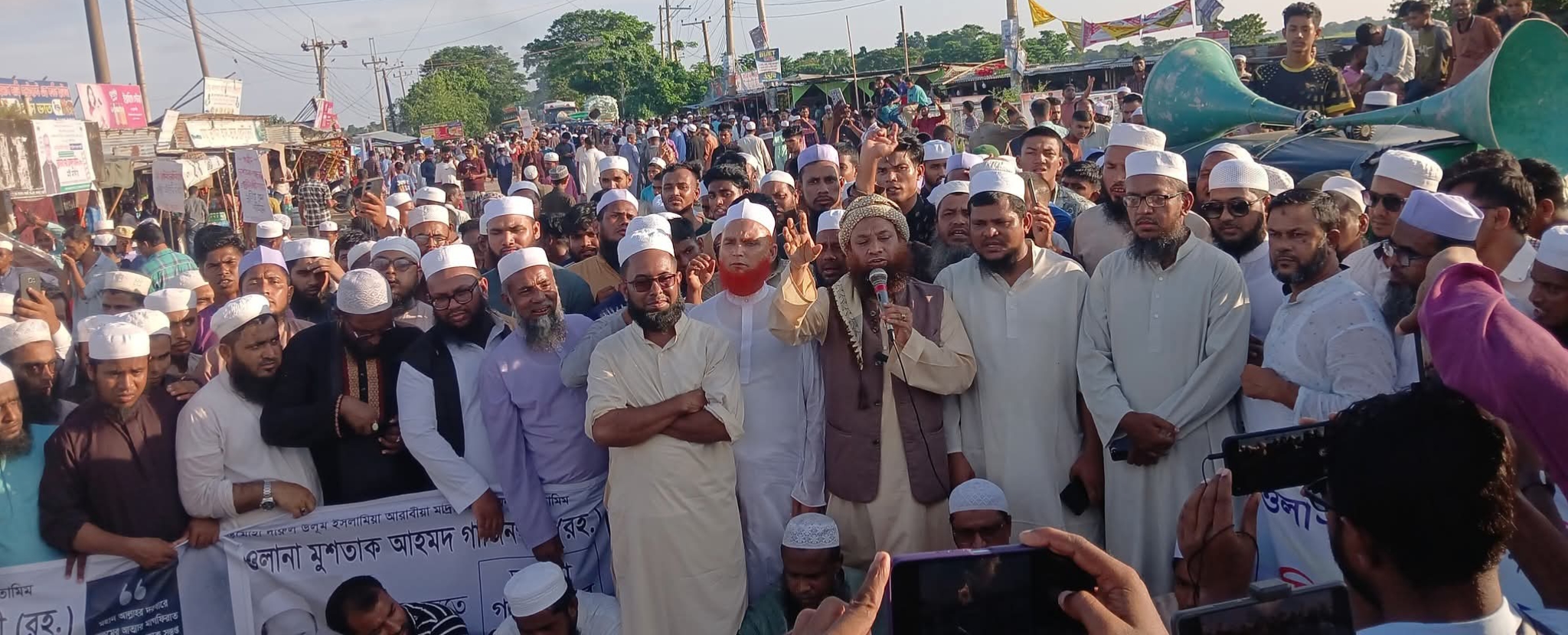 আগামীকাল সুর্যোদয়ের আগে খুনিদের গ্রেপ্তার করা না হলে দেশব্যাপী গণআন্দোলন গড়ে তোলা হবে✒️হাম্মাদ আহমদ গাজীনগরী