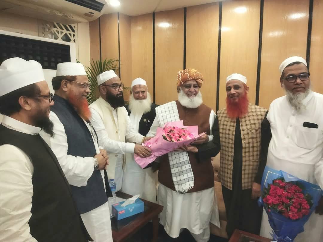 পাকিস্তান জমিয়তের প্রধান মাওলানা ফজলুর রহমান ঢাকায়: দ্বিপক্ষীয় সম্পর্ক ও আঞ্চলিক স্থিতিশীলতা নিয়ে আলোচনার সম্ভাবনা