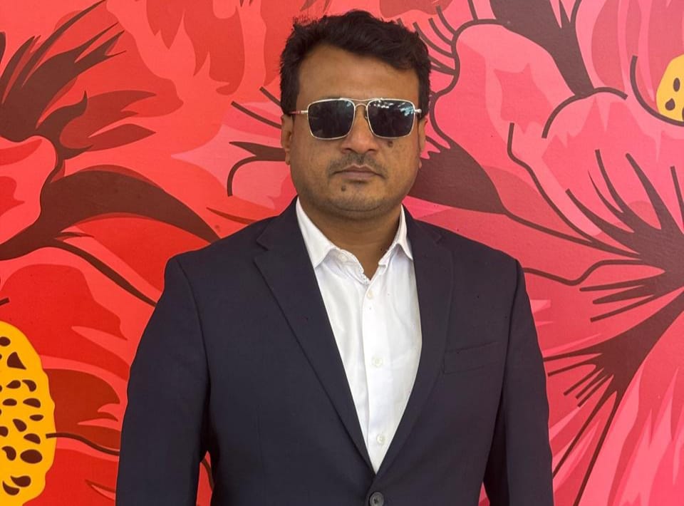 চাঁদপুর-১ আসনে স্বতন্ত্র প্রার্থী হিসেবে সাংবাদিক রনি মজুমদারের মনোনয়ন পত্র সংগ্রহ