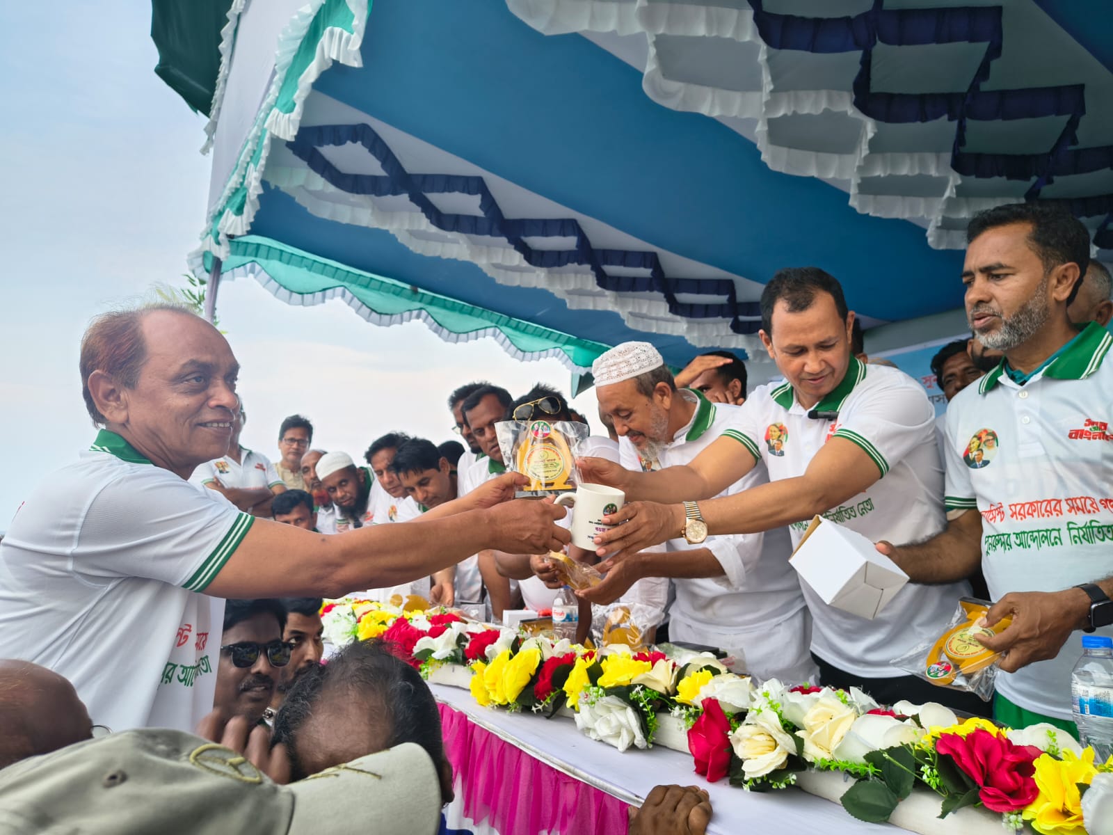 টাঙ্গুয়ার হাওরে কারানির্যাতিত নেতাদের সংবর্ধনা: সম্মাননায় ভূষিত বিএনপি নেতা আব্দুল কাইয়ুম মজনু