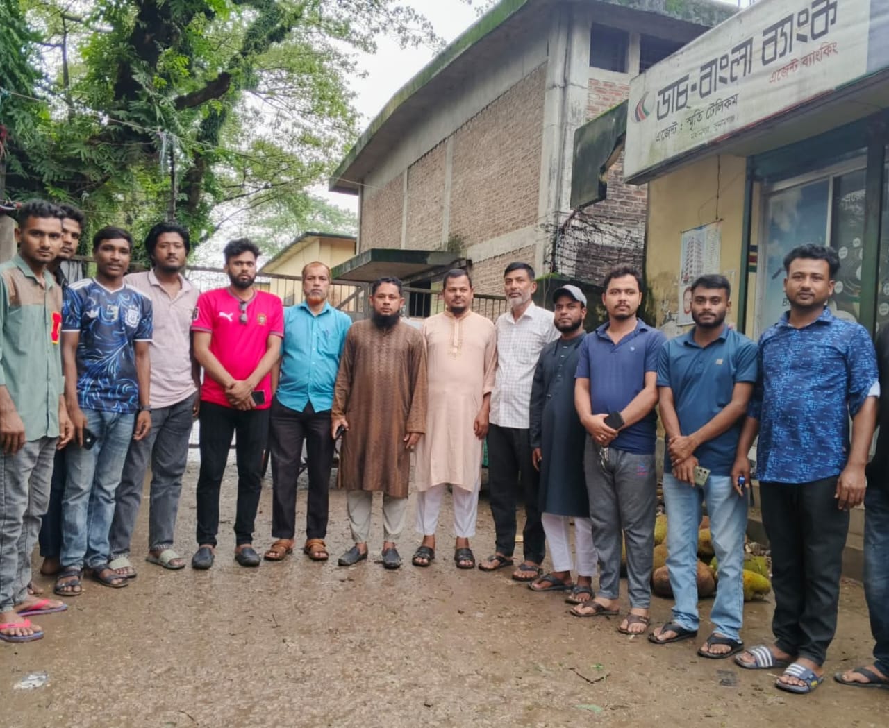 নিষিদ্ধ আওয়ামী লীগের নৈরাজ্যের প্রতিবাদে মধ্যনগরে সরব যুবদল-ছাত্রদল-স্বেচ্ছাসেবক দল