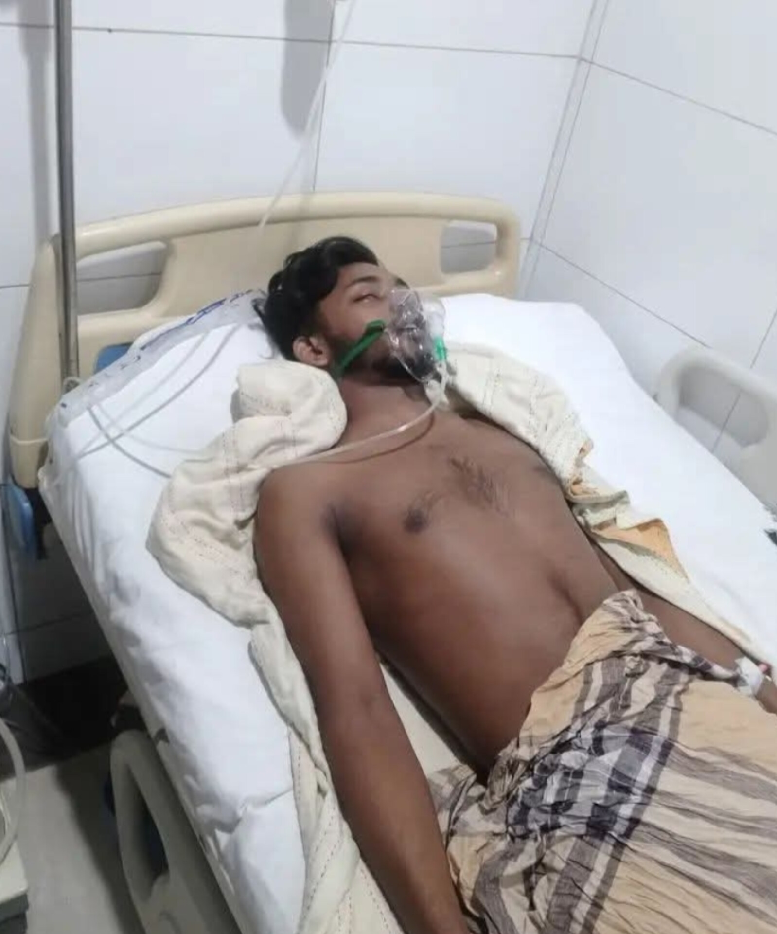 বিষ পানে যুবকের মৃত্যু: লাশ নিয়ে চলছে মামলার খেলা: বাবা-চাচার কাণ্ডে স্তম্ভিত এলাকাবাসী