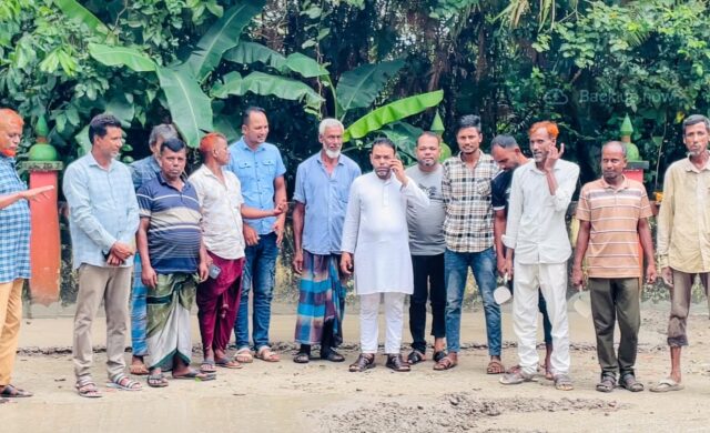 আড়াই লাখ টাকায় সংস্কার হচ্ছে দরগাপাশা শাহী ঈদগাহ