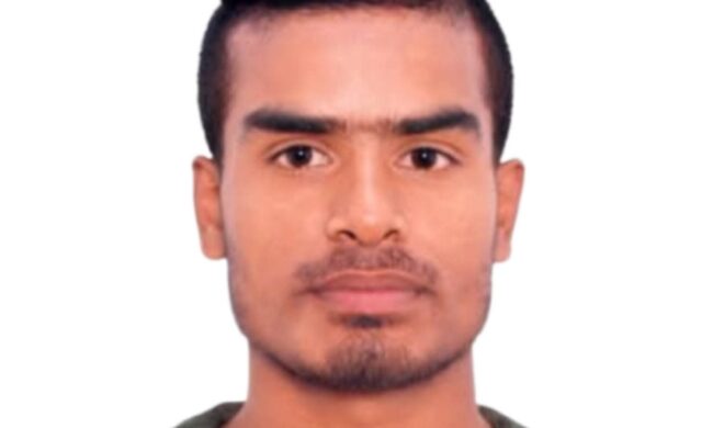 ইনাতগঞ্জে পরকীয়ার চরম শাস্তি: জগন্নাথপুরের টিকটকার লিটনের মাথা মুণ্ডন
