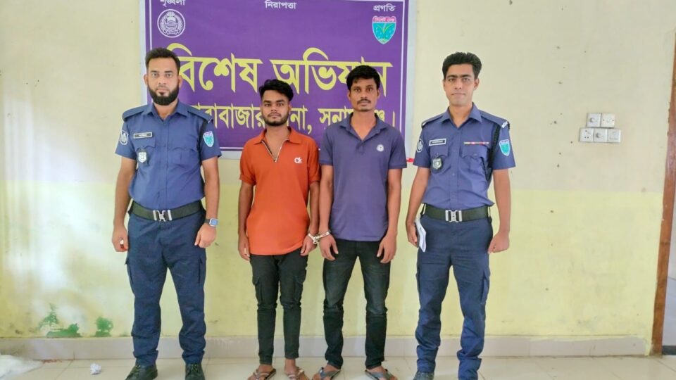 ফেসবুকে অস্ত্রসহ ছবি ও মহড়ার অভিযোগ: দোয়ারাবাজারে যুবক আটক
