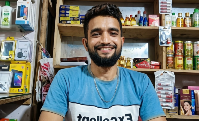 অনলাইন জুয়ার মরণফাঁদে নিঃস্ব শত শত যুবক: রাতারাতি লাখপতি মৌগাঁওয়ের আতিকুল