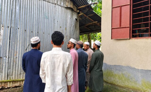শান্তিগঞ্জে হা ম লা ও অ গ্নি কা ণ্ডে ক্ষতিগ্রস্ত জুলাই যোদ্ধা আলী আহমদের বাড়ি পরিদর্শন করেছেন শান্তিগঞ্জ উপজেলা ছাত্র জমিয়তের প্রতিনিধি দল