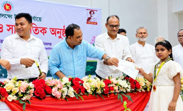 শান্তিগঞ্জে নজরুল বর্ষের চিত্রাঙ্কন প্রতিযোগিতায় প্রথম হলেন সাংবাদিক-কন্যা নাফিসা